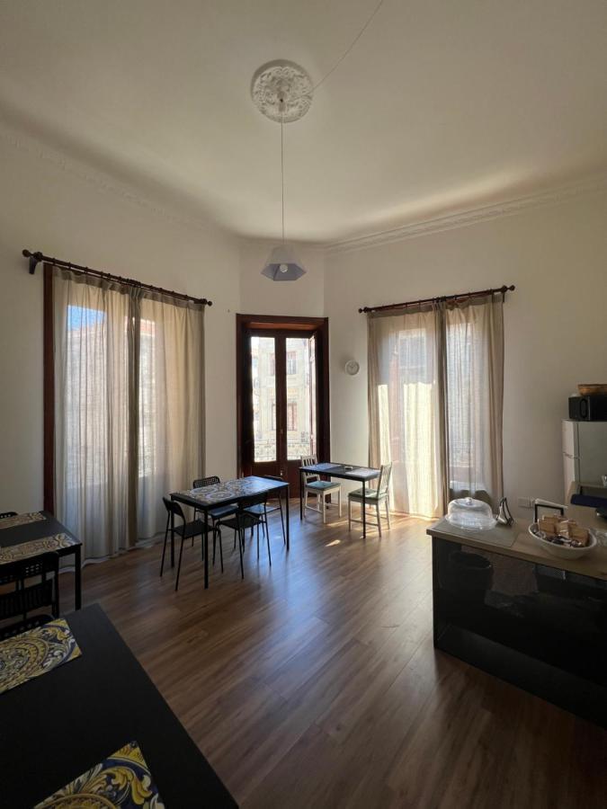 Casa Fileti Bed & Breakfast ปาแลร์โม ภายนอก รูปภาพ